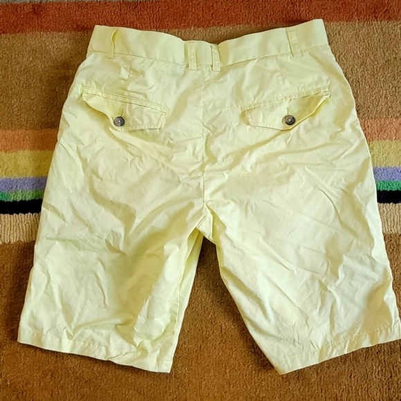 H&M SLIM FIT FLAT FRONT SHORTS - Picture 2 of 7